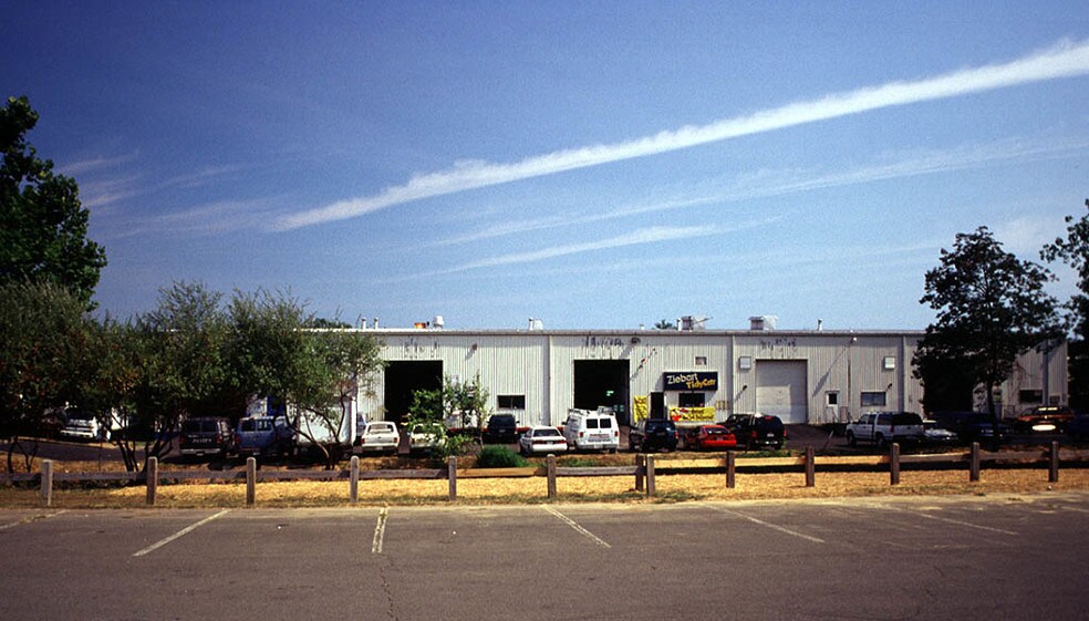 More Photos Of 3170 Draper Dr, Fairfax Warehouse For Sale