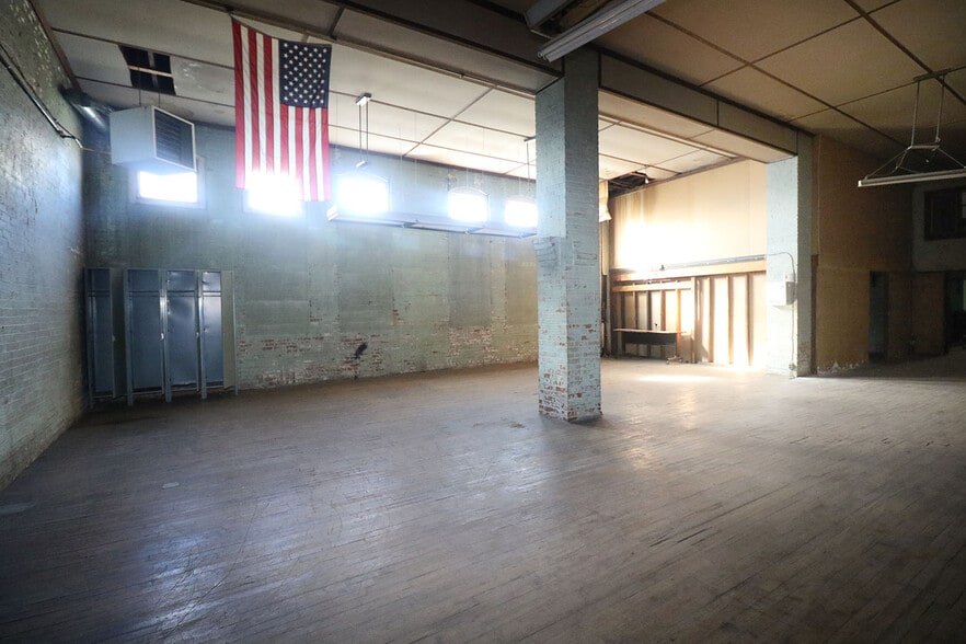 More Photos Of 312 N 7th St, Steubenville Warehouse For Sale