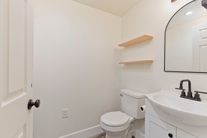 More Photos Of 25 Howard Ave, June Lake Apartments For Sale