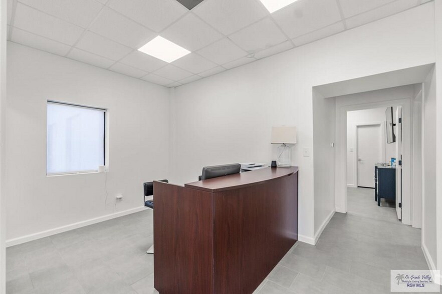 More Photos Of 3202 E Grimes St, Harlingen Light Distribution For Sale