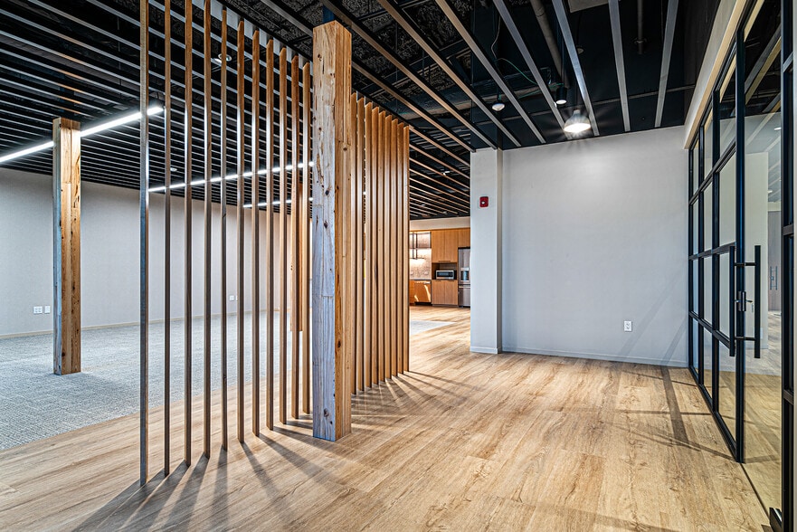 More Photos Of 885 N Railroad Ave, West Palm Beach Unknown For Lease