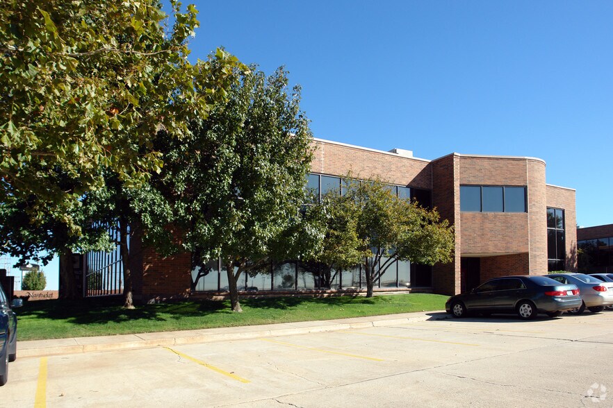 Primary Photo Of 3232 W Britton Rd, Oklahoma City Office For Lease