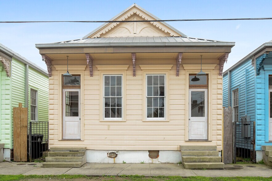 More Photos Of 2500 Freret St, New Orleans Apartments For Sale