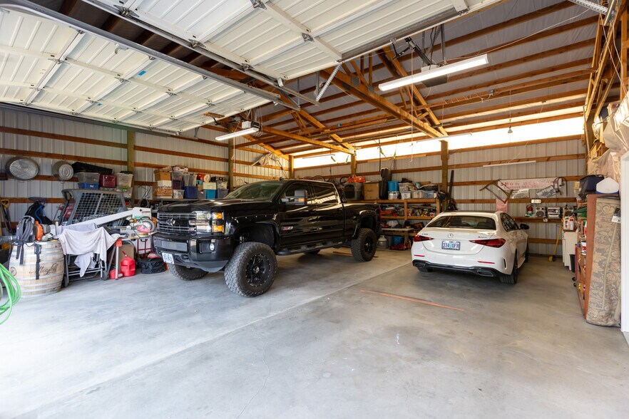 More Photos Of 620 Davis St, Wasco Specialty For Sale