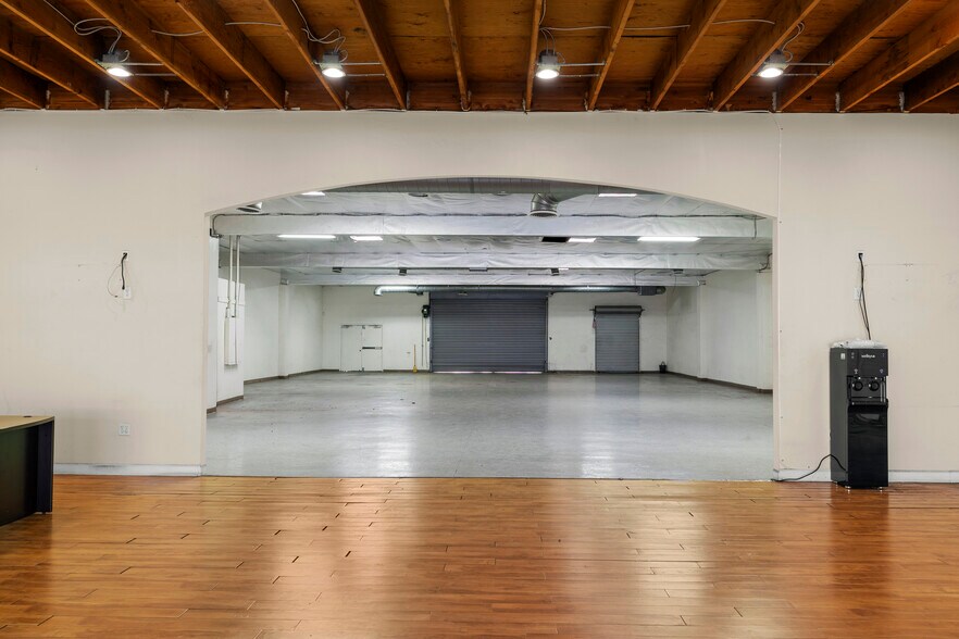 More Photos Of 7865 Balboa Ave, San Diego Freestanding For Lease