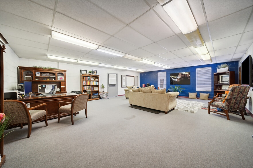 More Photos Of 1203 S Columbia Ave, Tulsa Religious Facility For Sale