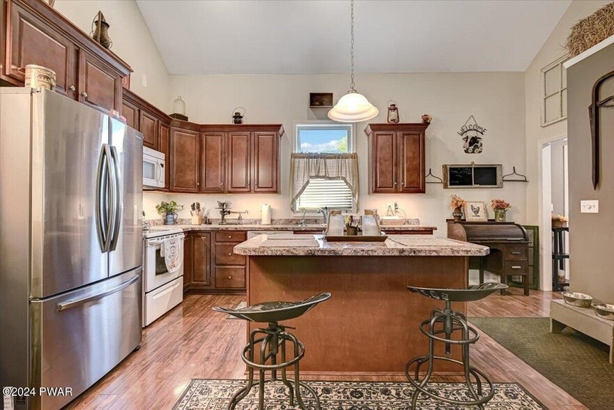 More Photos Of 186 Ledgedale Rd, Lake Ariel Apartments For Sale