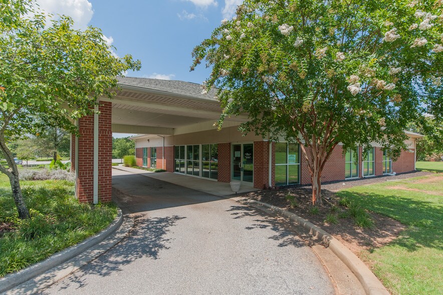 More Photos Of 100 Perpetual Sq, Anderson Medical For Lease