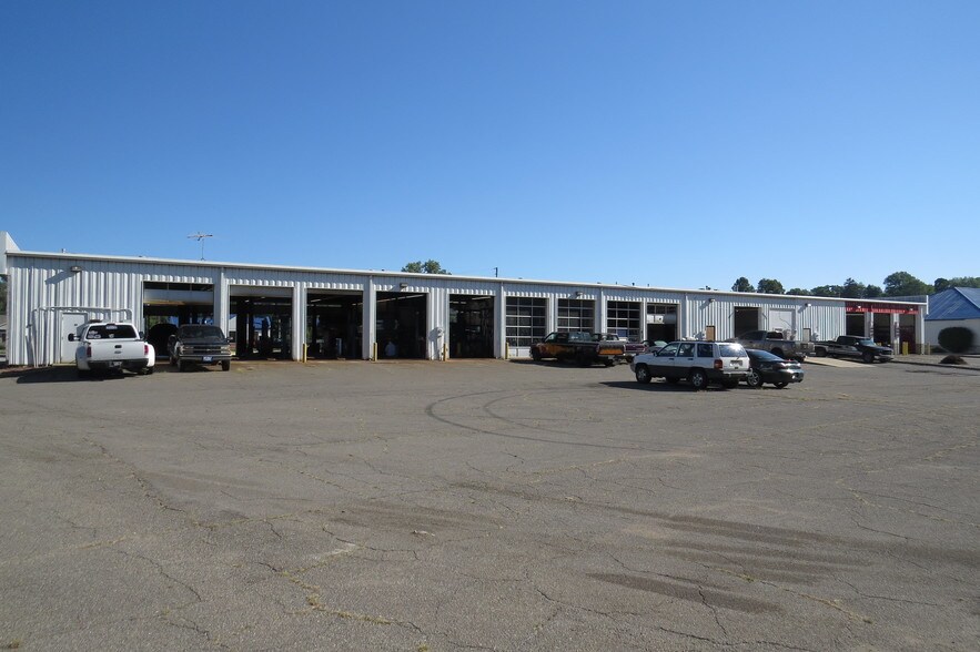 More Photos Of 355 Morthland Dr, Valparaiso Auto Repair For Lease