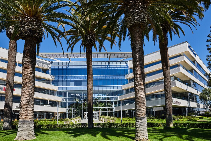 More Photos Of 2301-2321 Rosecrans Ave, El Segundo Office For Lease