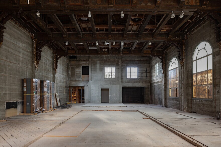 More Photos Of Dolores & 7th, Carmel Storefront Retail Office For Sale