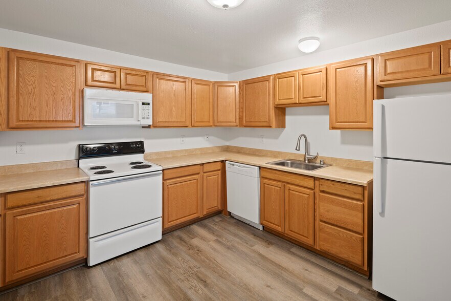 More Photos Of 324 S Lafayette Ave, Bremerton Apartments For Sale