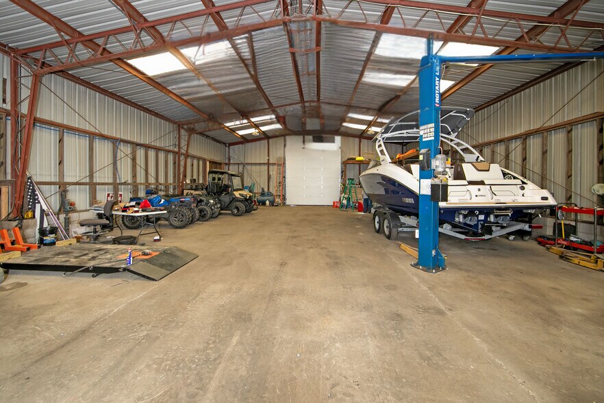 More Photos Of 6 W Black Horse Pike, Williamstown Warehouse For Lease