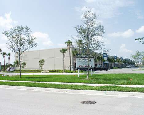 More Photos Of 14000-14046 NW 82nd Ave, Miami Lakes Light Distribution For Lease