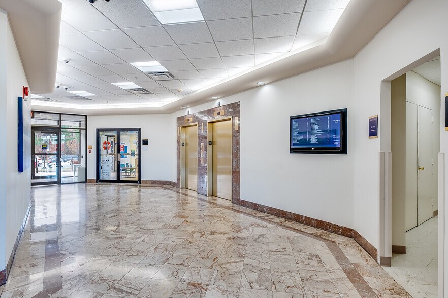 More Photos Of 6196 Oxon Hill Rd, Oxon Hill Medical For Lease