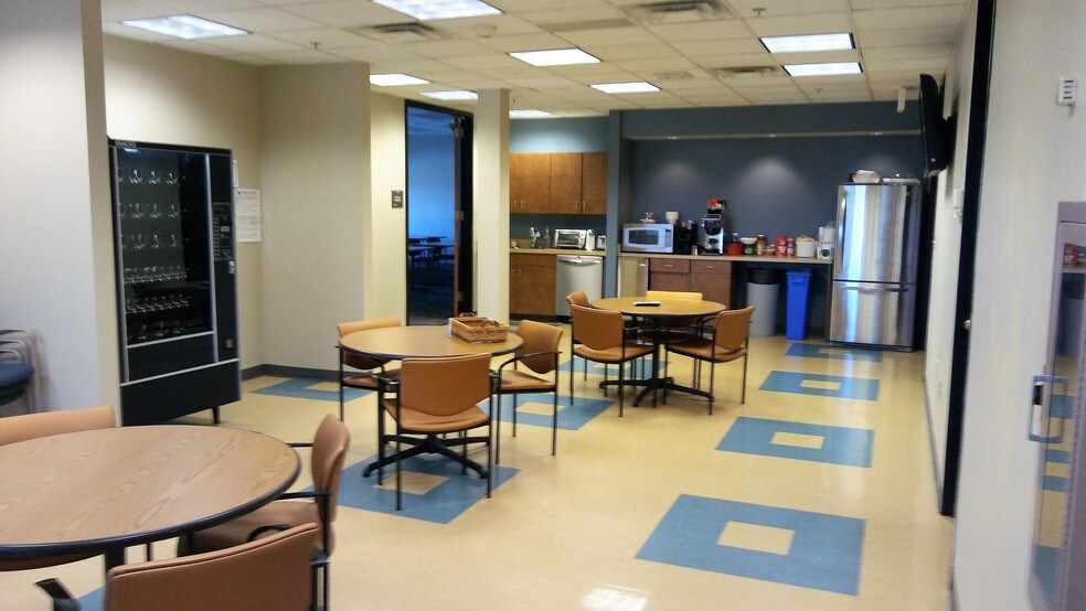 More Photos Of 7250 Poe Ave, Dayton Medical For Lease
