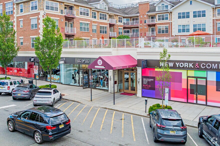 More Photos Of 30 W Palisade Ave, Englewood Apartments For Lease