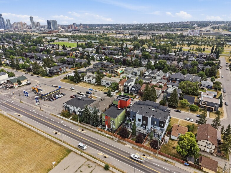 More Photos Of 2226 Westmount Rd NW, Calgary Apartments For Sale