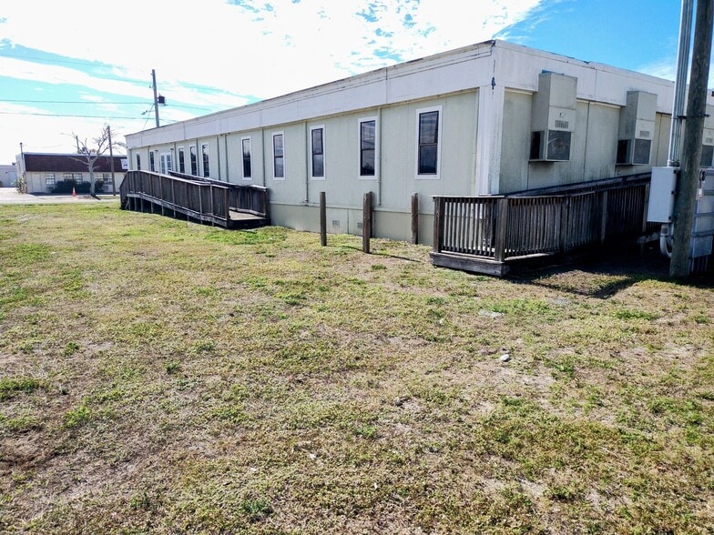 More Photos Of 4961 73rd N ave, Pinellas Park Office For Sale
