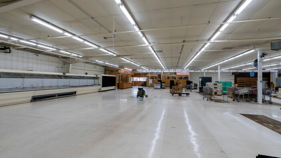More Photos Of 2106 Valley Dr E, Miles City General Retail For Sale