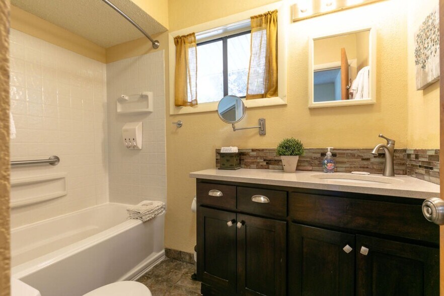 More Photos Of 7 N Delano Rd, Asheville Apartments For Sale