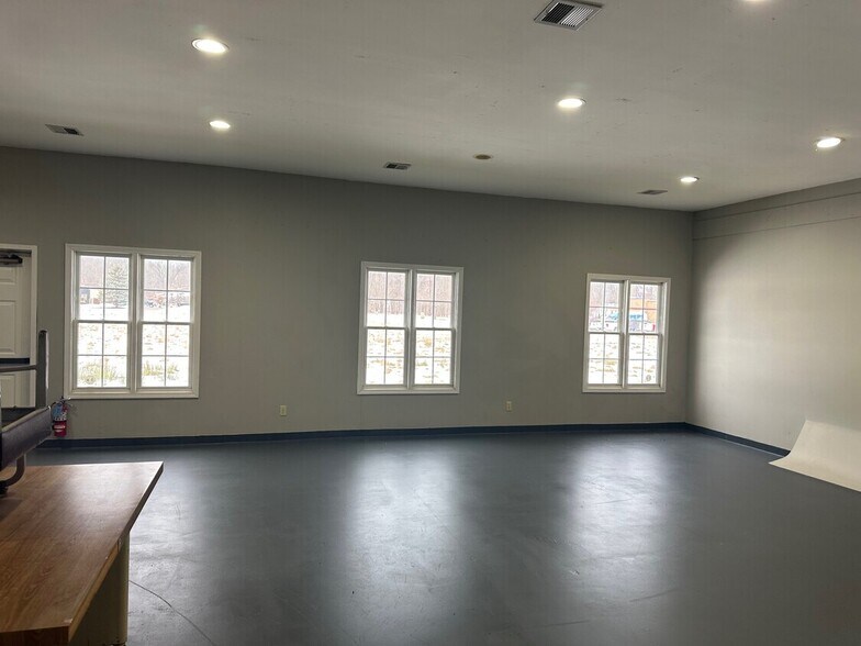 More Photos Of 368 Blackbrook Rd, Painesville Office For Lease