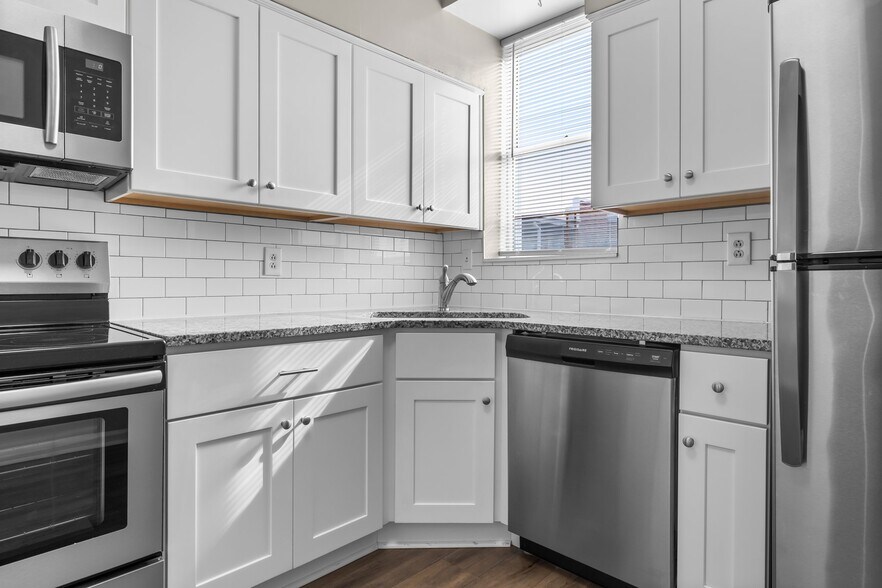 More Photos Of 625 W Princess Anne Rd, Norfolk Apartments For Sale