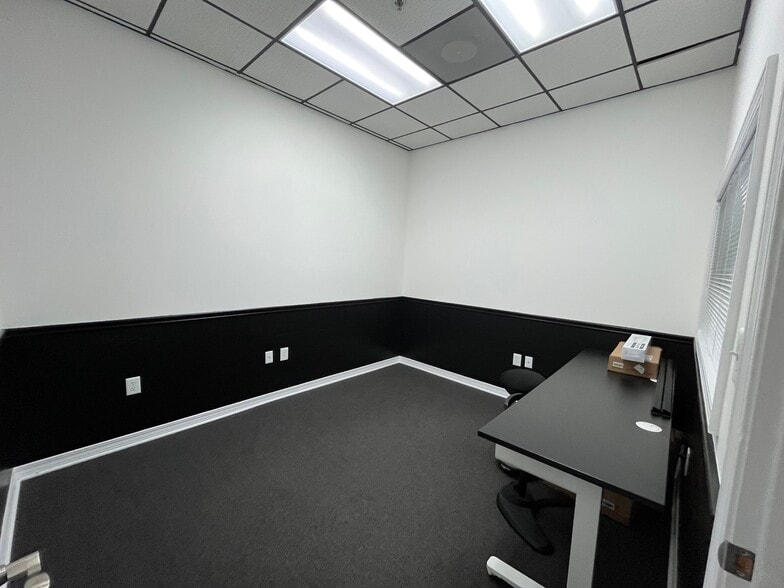 More Photos Of 4507 Furling Ln, Destin Loft Creative Space For Sale
