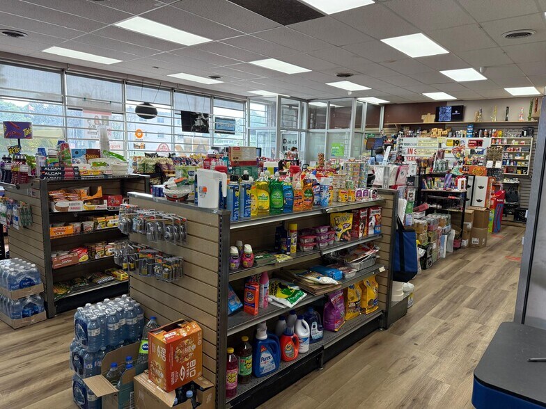 More Photos Of 20962 Dalton Rd, Georgina Storefront For Sale