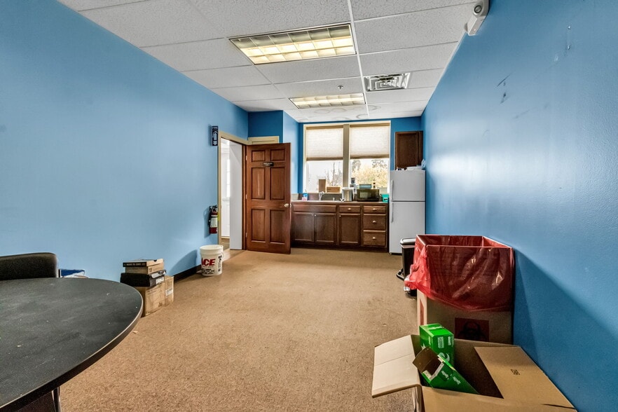 More Photos Of 2-85 Bristol Ln, Ellicottville General Retail For Lease