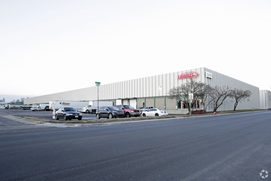 More Photos Of 1502-1548 Gentry St, North Kansas City Warehouse For Lease