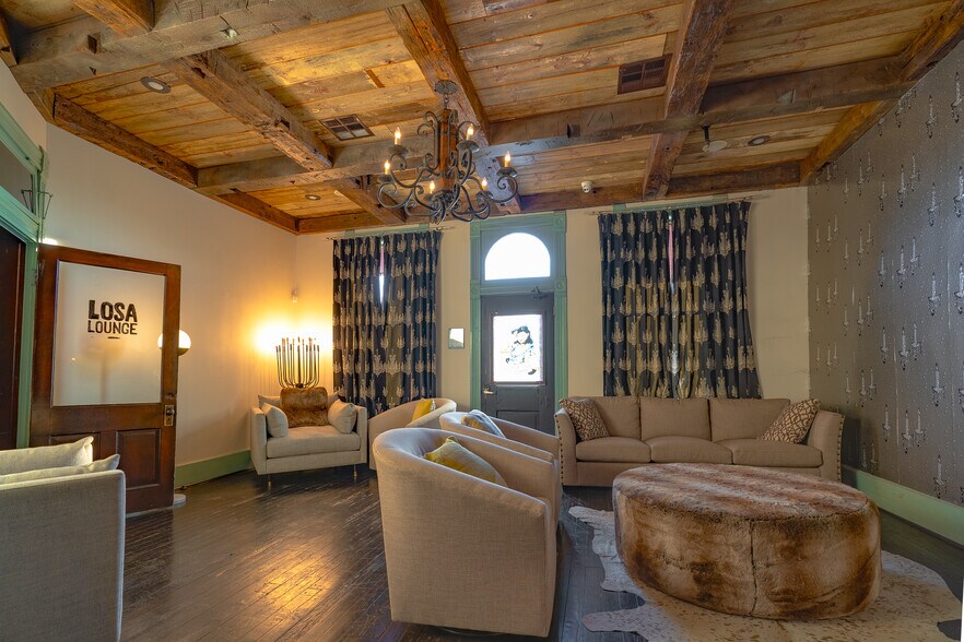 More Photos Of 221 W Main St, Tishomingo Hotel For Sale