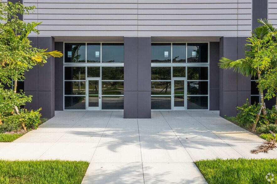 More Photos Of 3300 SW 64th Ave, Davie Unknown For Lease