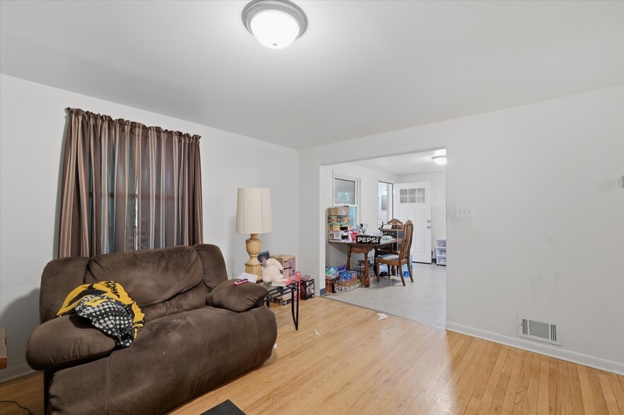 More Photos Of 1017 Highland Ave, Greensburg Restaurant For Sale
