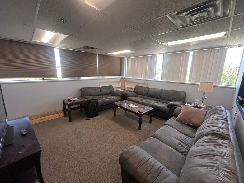 More Photos Of 18 Graf Rd, Newburyport Industrial For Sale