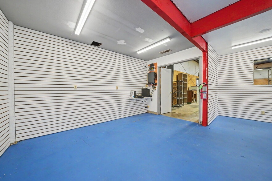 More Photos Of 11020 N State Highway 49, Martell Freestanding For Sale