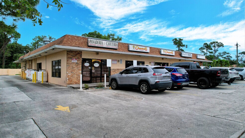 More Photos Of 5371 10th Ave N, Greenacres Storefront Retail Office For Lease