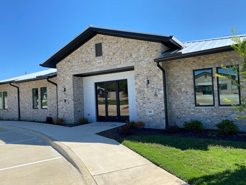 More Photos Of 1120 N Kimball Ave, Southlake Medical For Lease