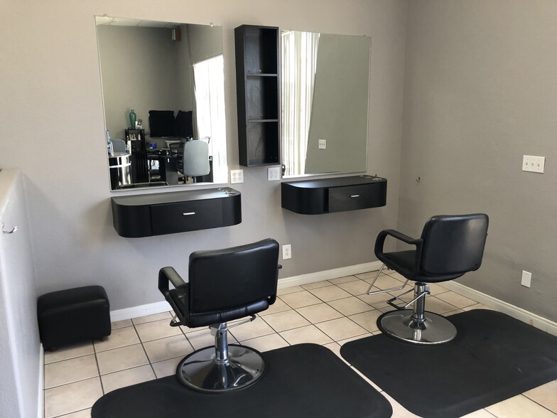 More Photos Of 2513 Tapo St, Simi Valley Unknown For Lease