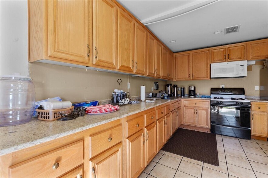 More Photos Of 11385 Cedar Ave, Bloomington Religious Facility For Sale