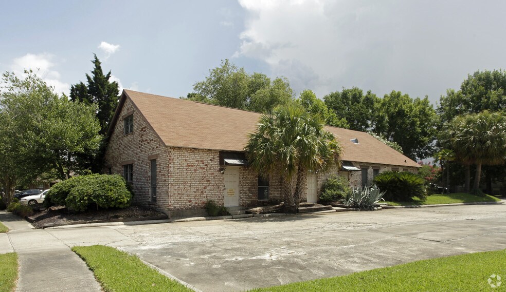 Primary Photo Of 625 Colonial Dr, Baton Rouge Loft Creative Space For Lease
