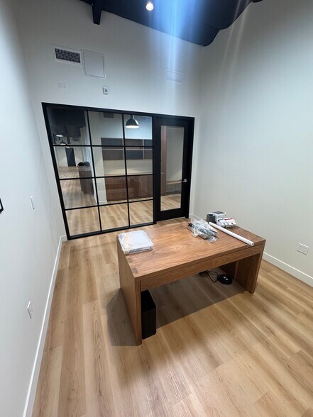 More Photos Of 2150 N Trabajo Dr, Oxnard Warehouse For Lease