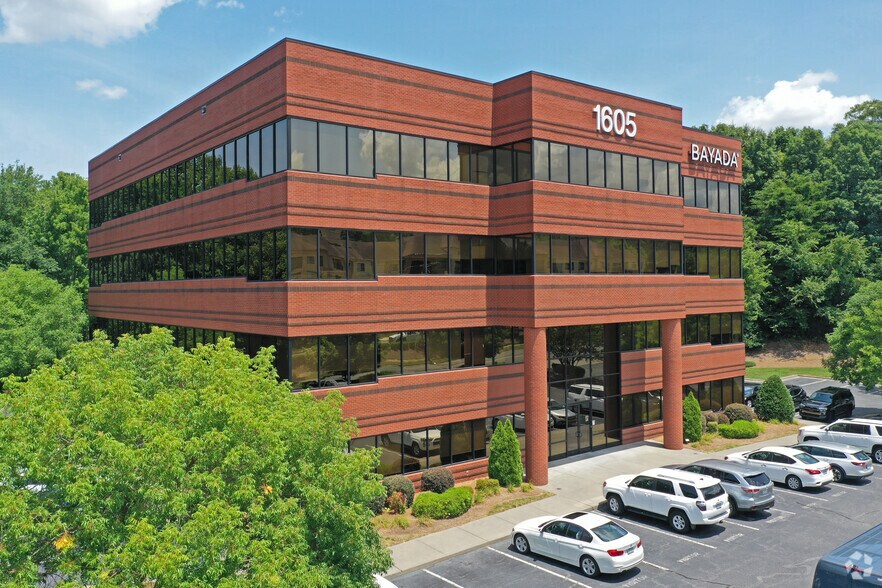 More Photos Of 1605 Westbrook Plaza Dr, Winston-Salem Office For Lease