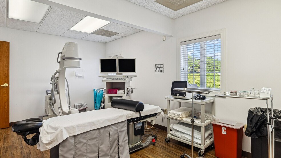 More Photos Of 2149 Valleygate Dr, Fayetteville Medical For Sale