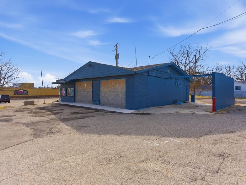 Primary Photo Of 684 Auburn Ave, Pontiac Auto Repair For Sale