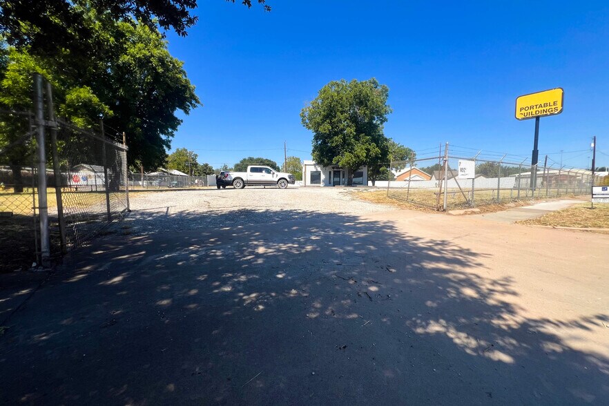 More Photos Of 231 Central Fwy E, Wichita Falls Land For Sale