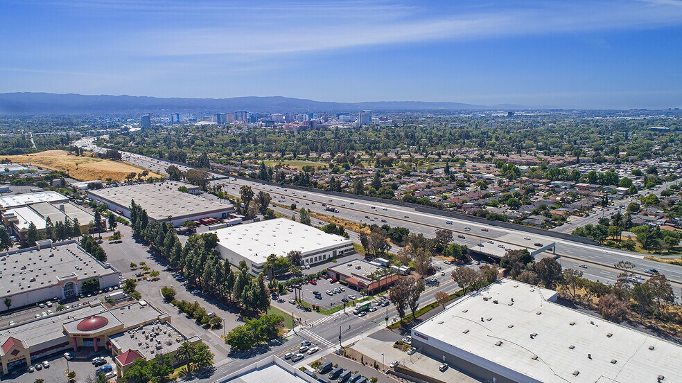 More Photos Of 905 McLaughlin Ave, San Jose Distribution For Lease