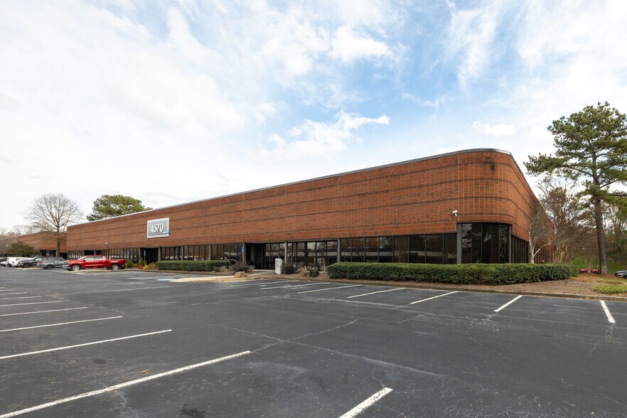 More Photos Of 4570 River Green Pky, Duluth Light Distribution For Lease