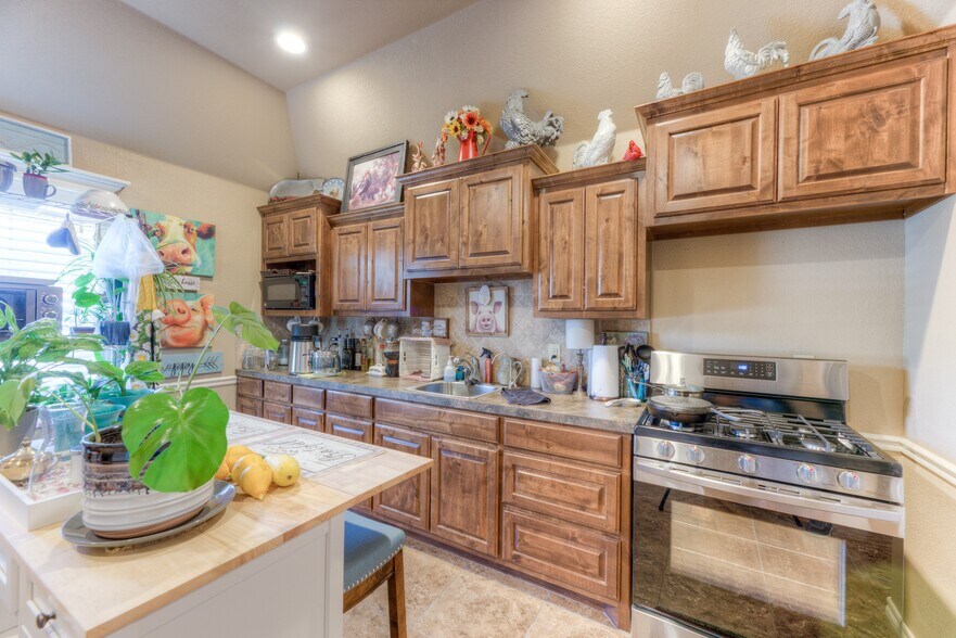 More Photos Of 862 W Taft Ave, Sapulpa Freestanding For Sale