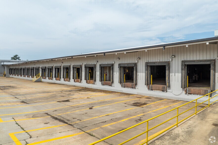 More Photos Of 1125 Weems St, Jackson Refrigeration Cold Storage For Lease